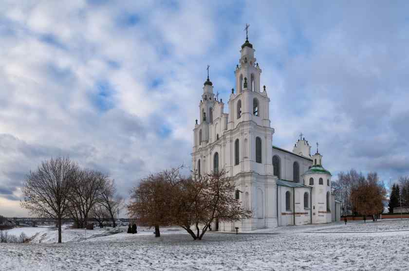 камень возле софийского собора в полоцке. Смотреть фото камень возле софийского собора в полоцке. Смотреть картинку камень возле софийского собора в полоцке. Картинка про камень возле софийского собора в полоцке. Фото камень возле софийского собора в полоцке