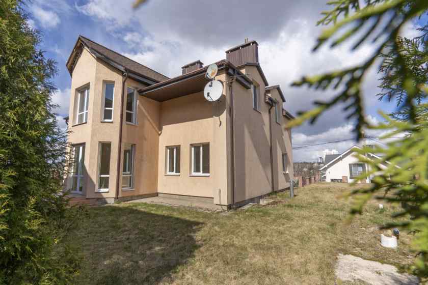 Купить дешёвый дом в Минске по адресу ул.Чарота