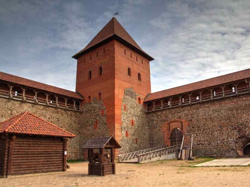 Средневековые замки Белоруссии: Лидский замок
