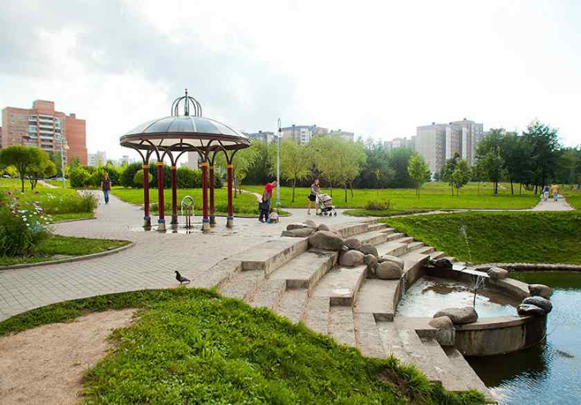 Парк в микрорайоне Сухарево города Минска