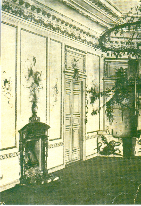 Внутренний интерьер дворца Пусловских