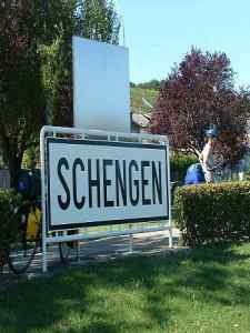 Трое минчан оштрафованы за помощь в получении шенгенских виз