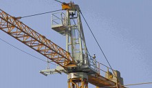На стройплощадке в Минске загорелся башенный кран