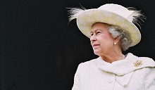 Английская королева одобрила брачные церемонии гомосексуальных пар не во всей Великобритании